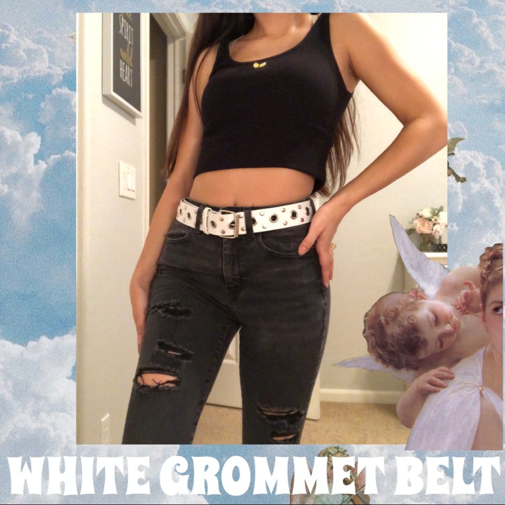 ANGEL WHITE ONE EYE GROMMET BELT WITH SILVER METAL